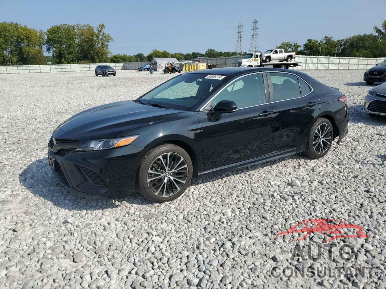 TOYOTA CAMRY 2018 - 4T1B11HK5JU578604