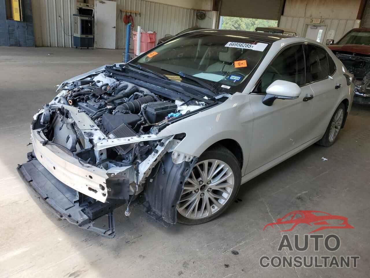 TOYOTA CAMRY 2018 - 4T1BZ1HK4JU005380