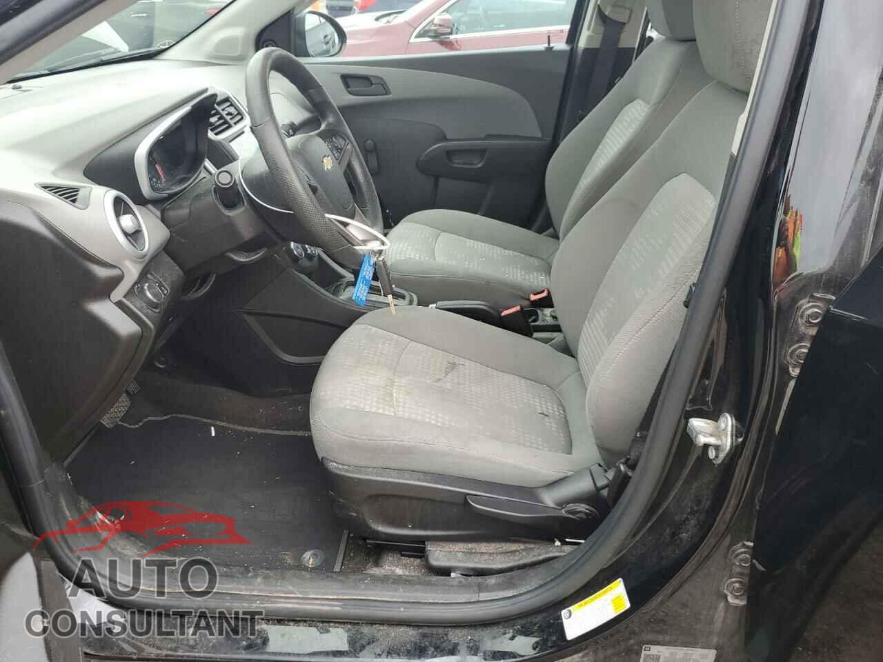 CHEVROLET SONIC 2017 - 1G1JB5SH6H4168897