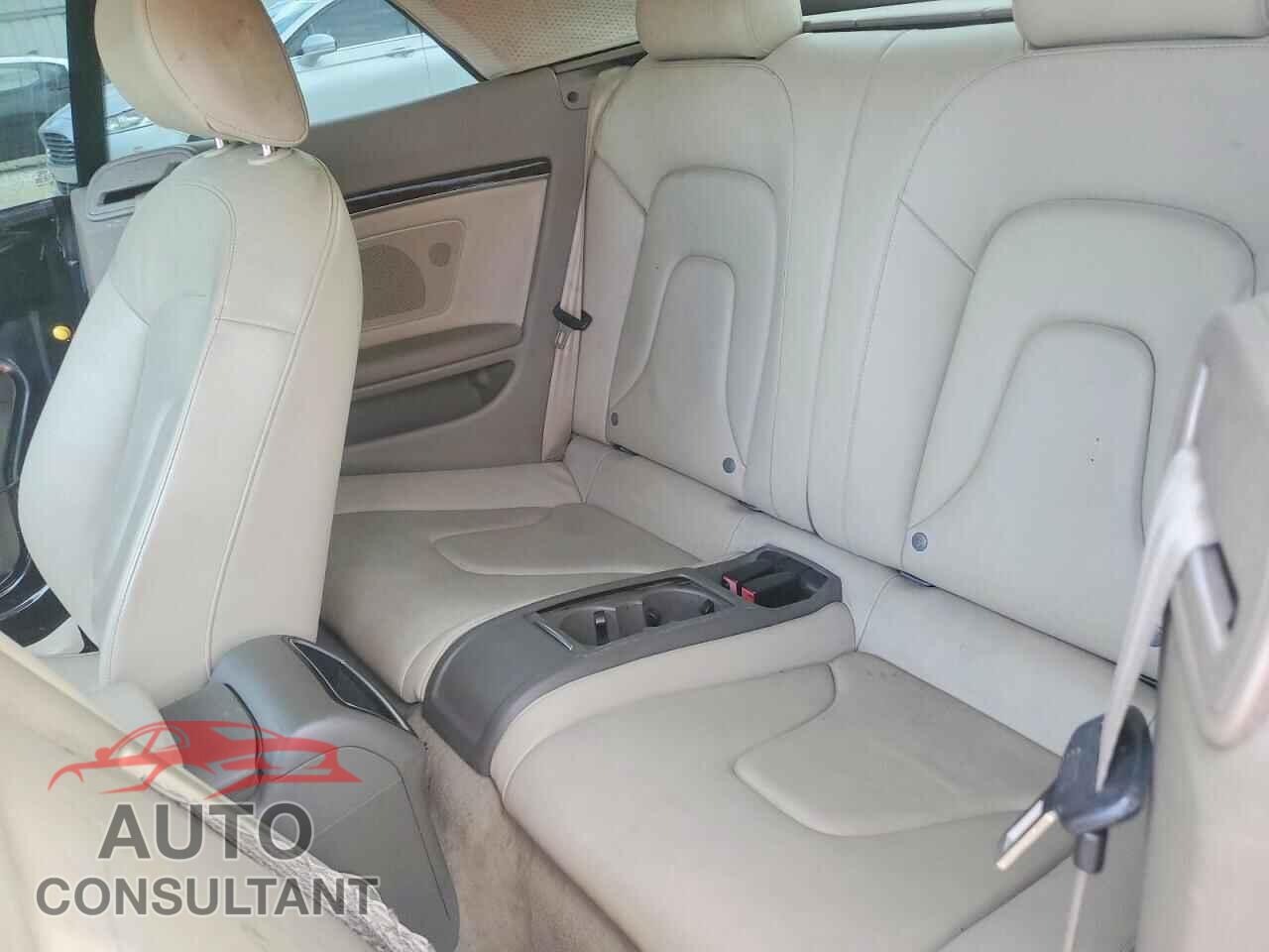 AUDI A5 2012 - WAUCFAFH9CN005085