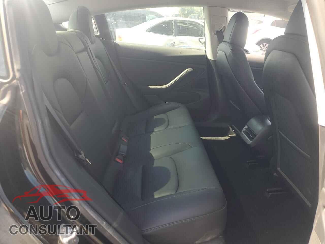 TESLA MODEL 3 2019 - 5YJ3E1EB4KF451659