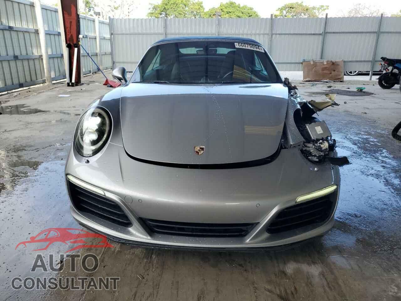 PORSCHE 911 2017 - WP0CB2A91HS155902