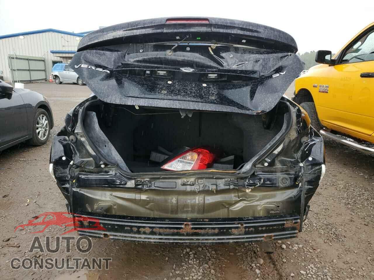 NISSAN VERSA 2019 - 3N1CN7AP3KL812565