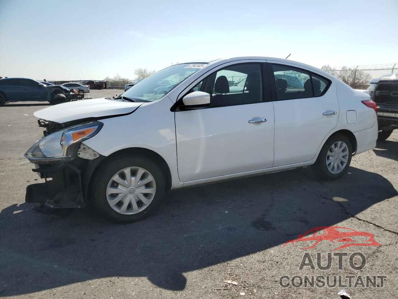 NISSAN VERSA 2018 - 3N1CN7AP5JL822478