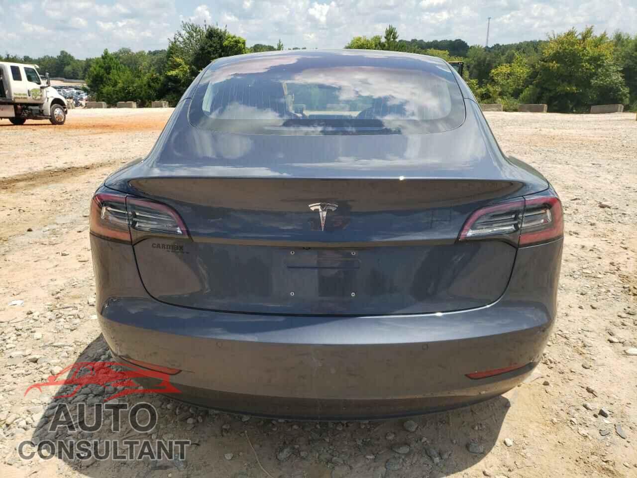 TESLA MODEL 3 2018 - 5YJ3E1EAXJF021236