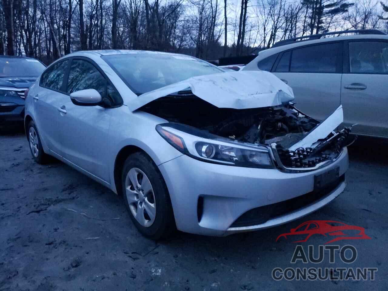 KIA FORTE 2018 - 3KPFK4A73JE227909