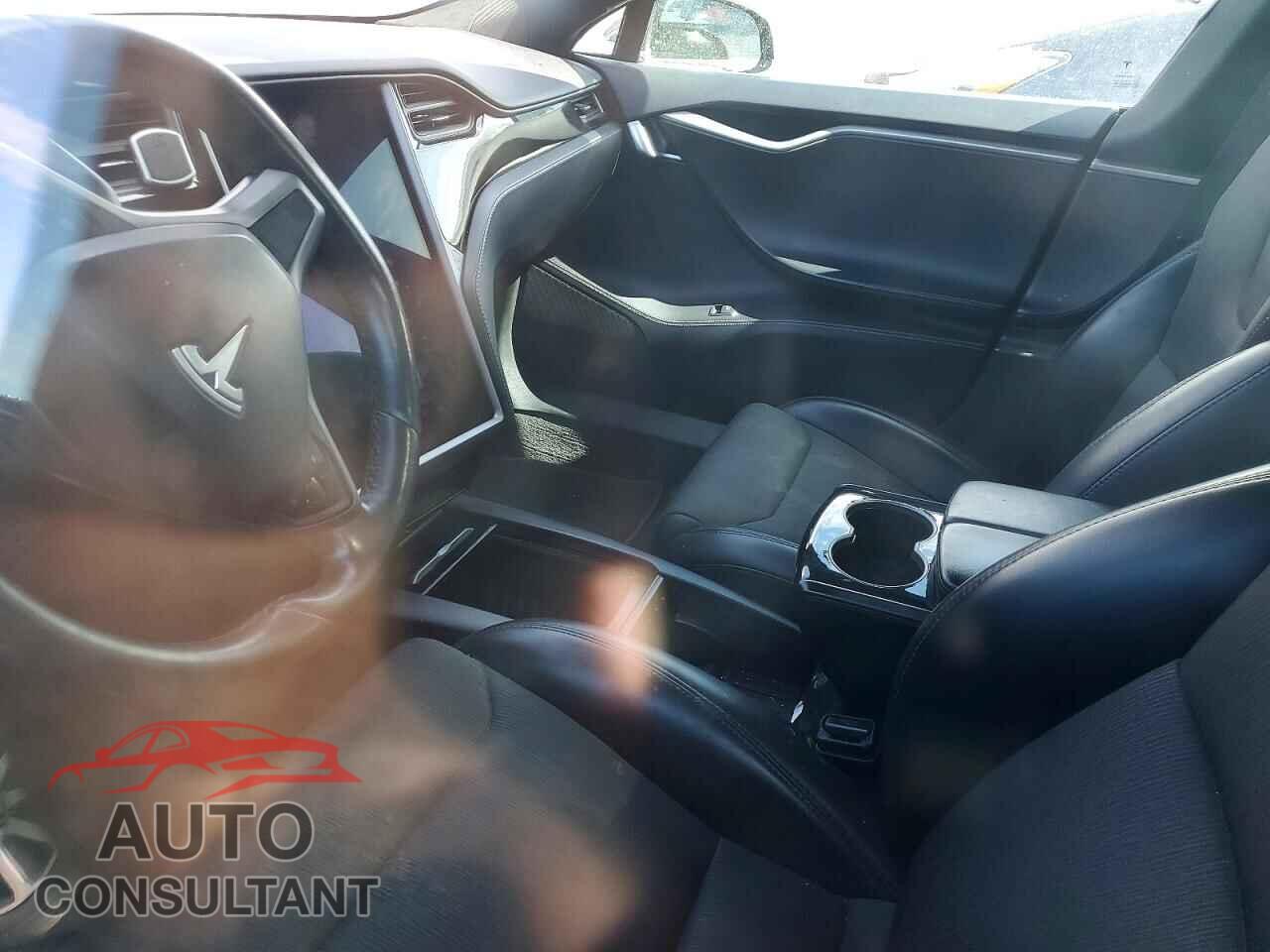 TESLA MODEL S 2018 - 5YJSA1E29JF293504