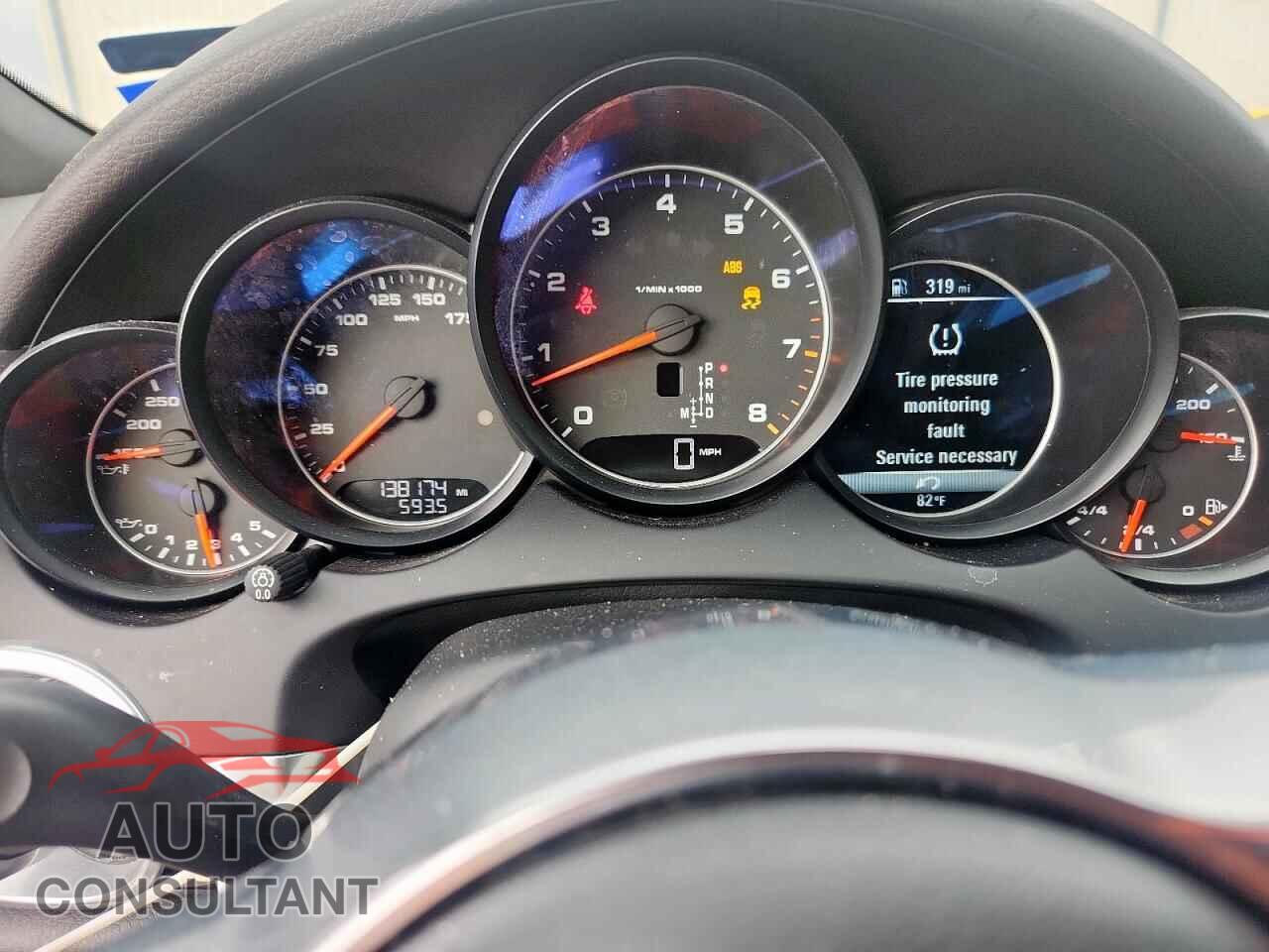 PORSCHE CAYENNE 2017 - WP1AA2A29HKA82726