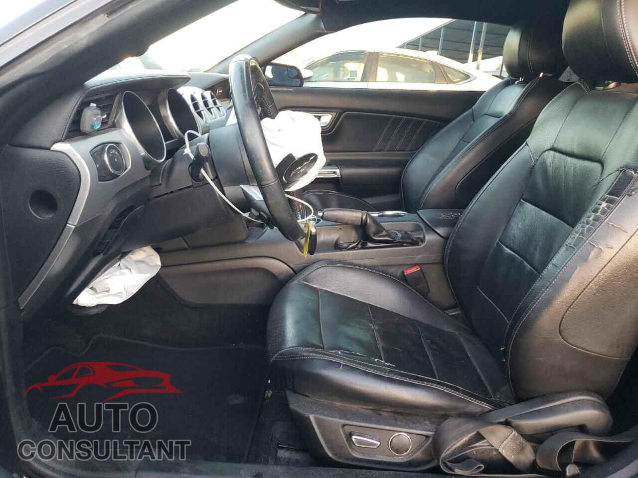 FORD MUSTANG 2018 - 1FA6P8CF9J5117557