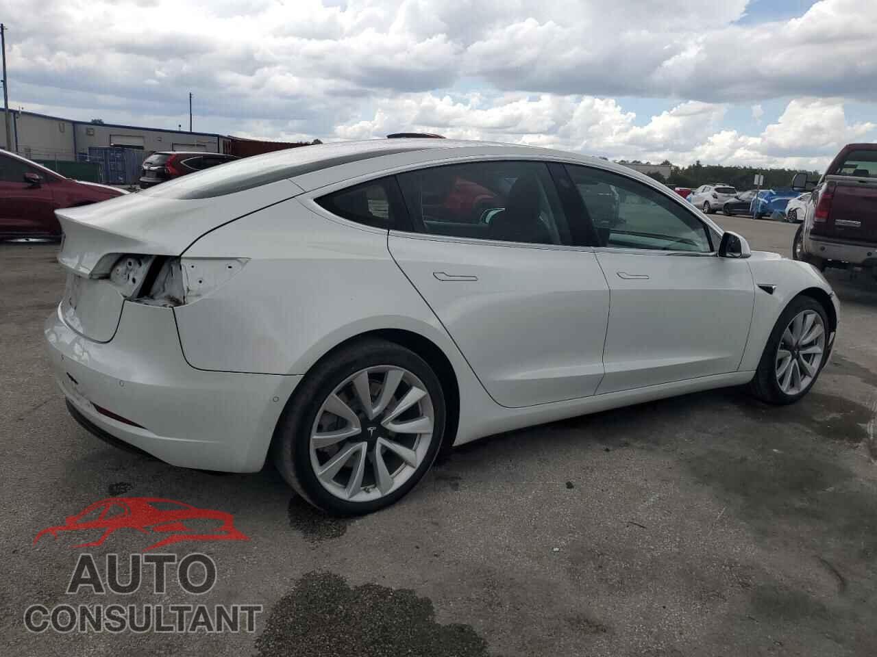 TESLA MODEL 3 2018 - 5YJ3E1EA7JF164855