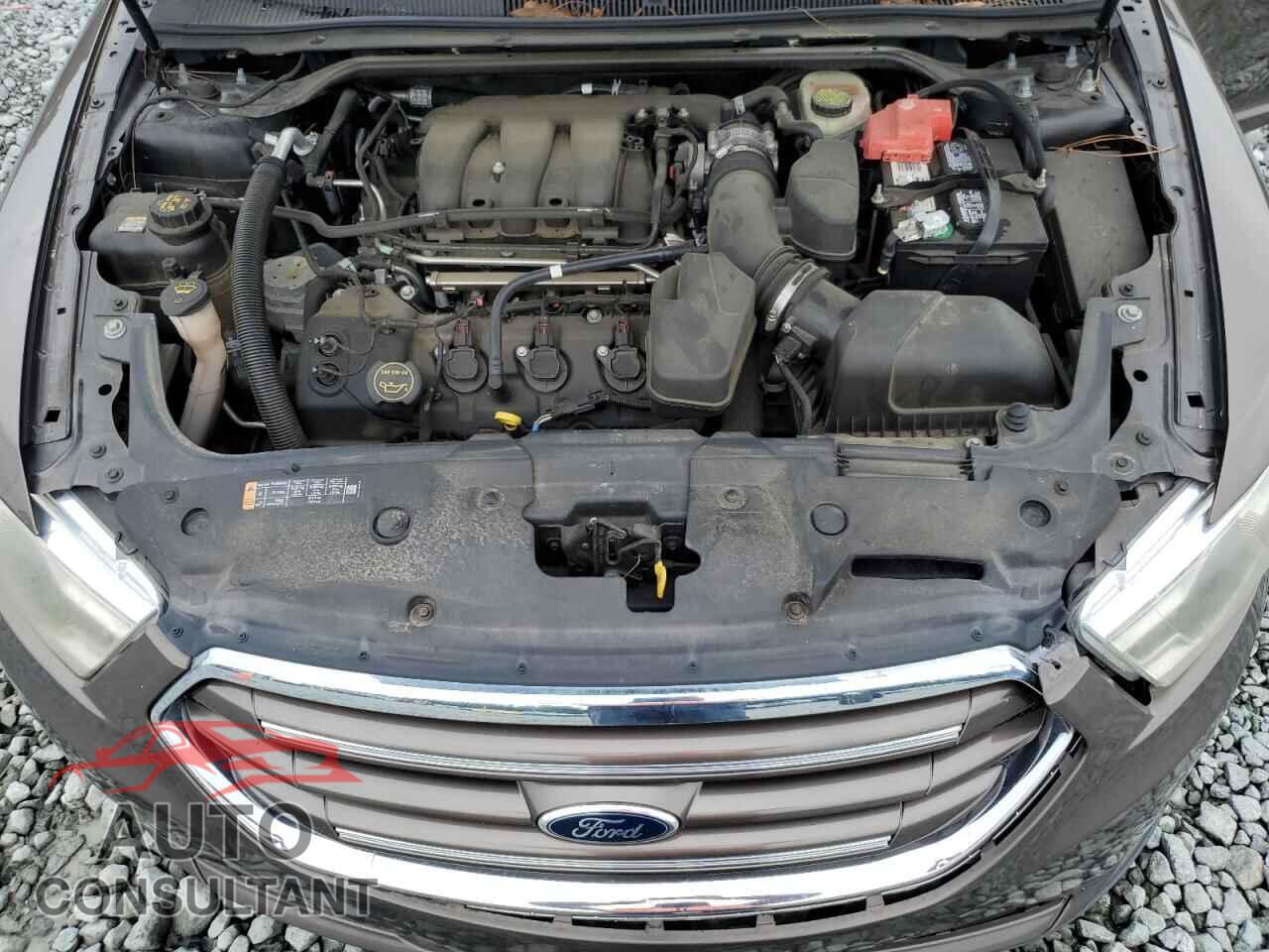 FORD TAURUS 2015 - 1FAHP2F82FG171636