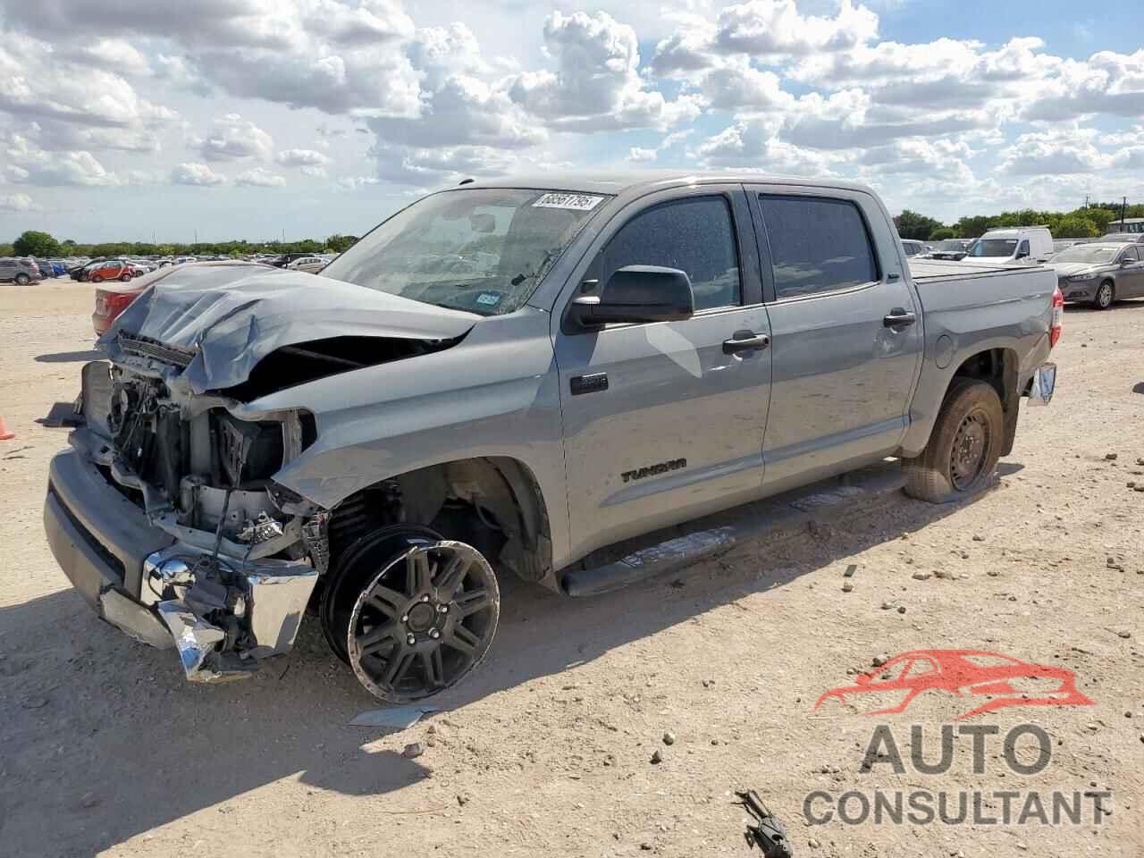TOYOTA TUNDRA 2018 - 5TFDW5F17JX746239