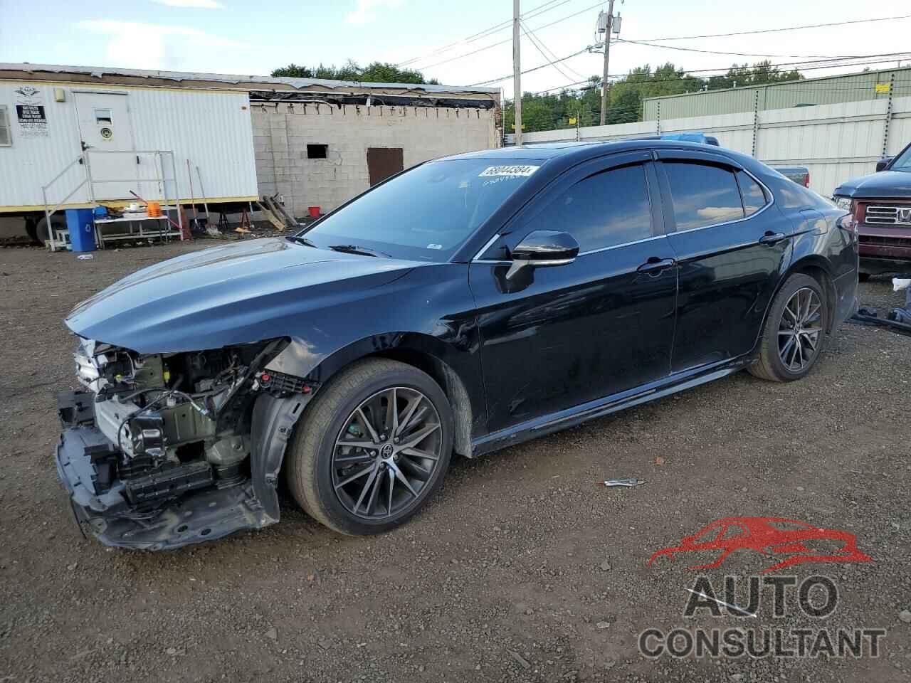 TOYOTA CAMRY 2022 - 4T1G11AK0NU038325
