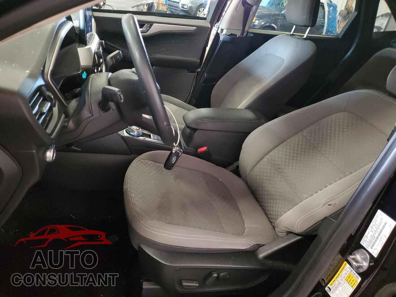 FORD ESCAPE 2020 - 1FMCU9G60LUA52060