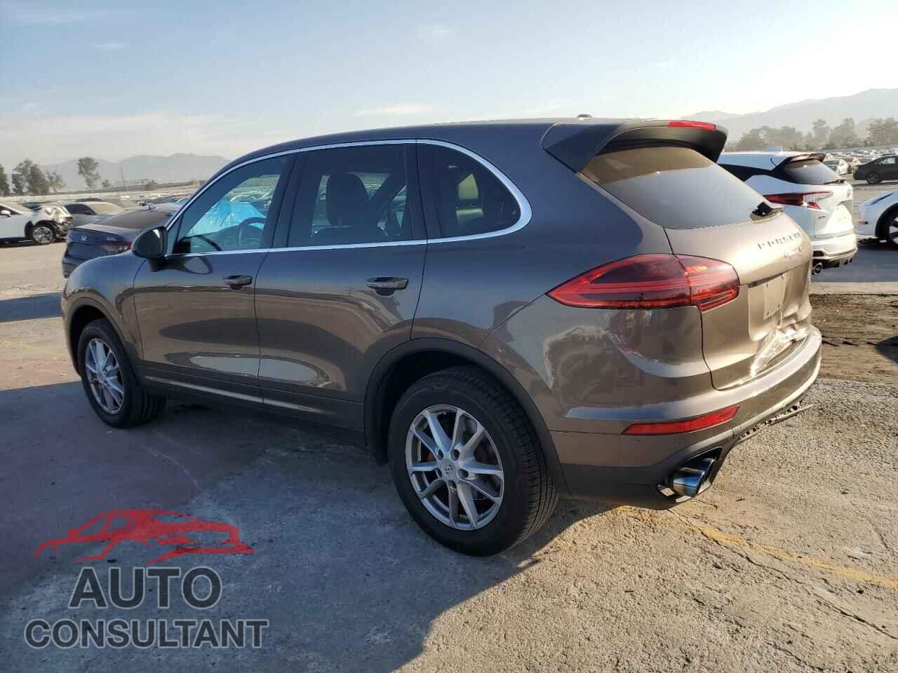 PORSCHE CAYENNE 2016 - WP1AA2A29GLA02916