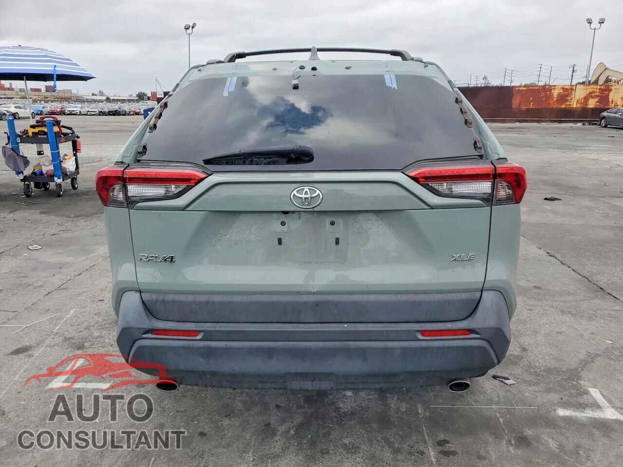 TOYOTA RAV4 2019 - 2T3W1RFV4KC019276