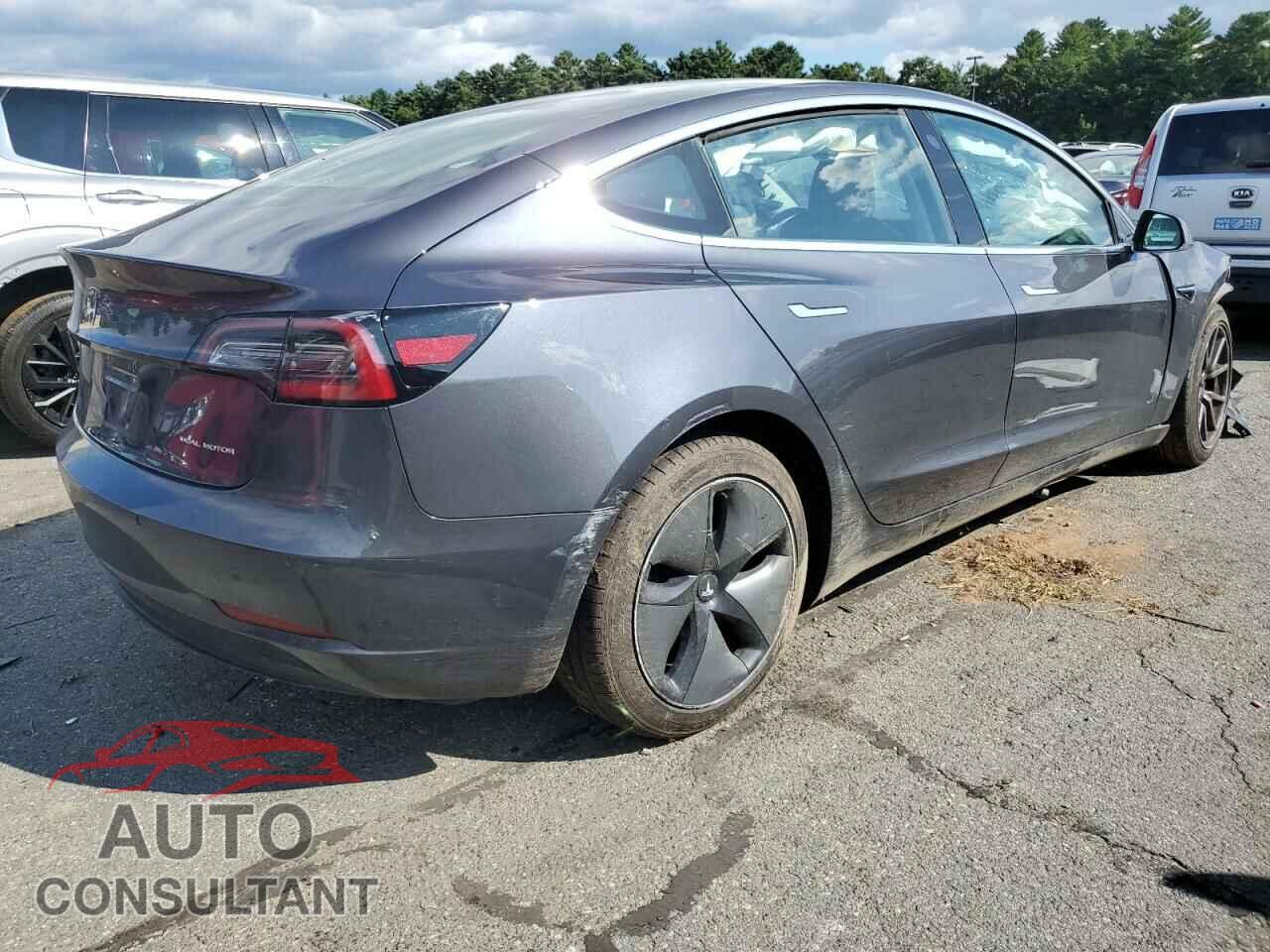 TESLA MODEL 3 2018 - 5YJ3E1EB8JF119030