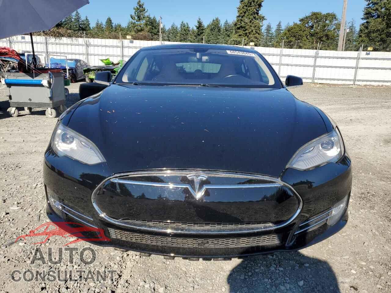 TESLA MODEL S 2013 - 5YJSA1CN1DFP12947