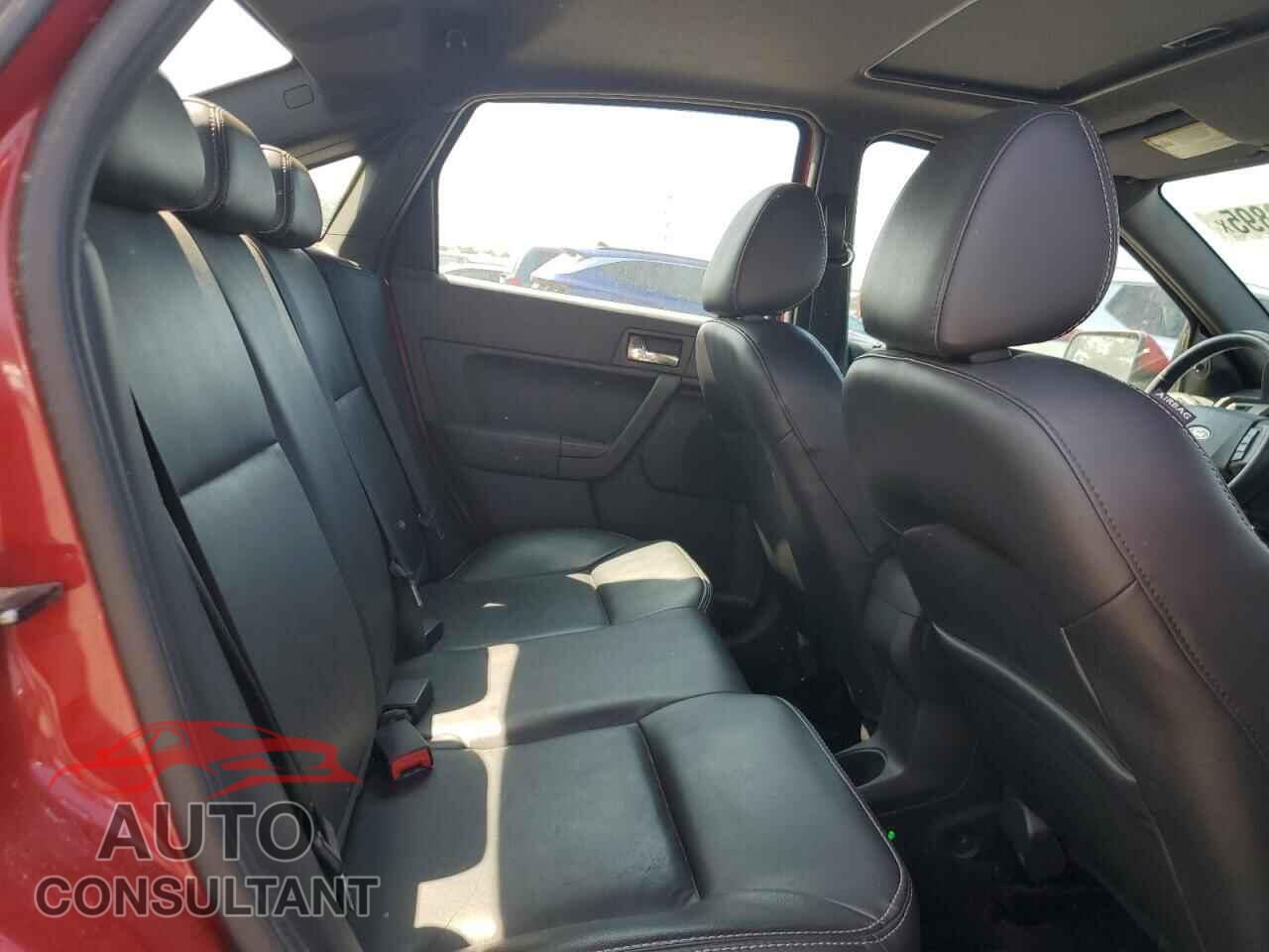 FORD FOCUS 2011 - 1FAHP3GN7BW107375