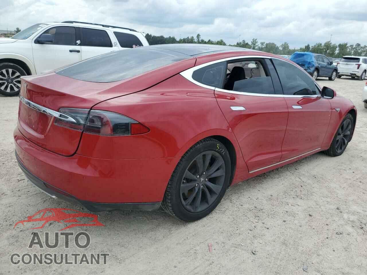 TESLA MODEL S 2013 - 5YJSA1CG8DFP23039