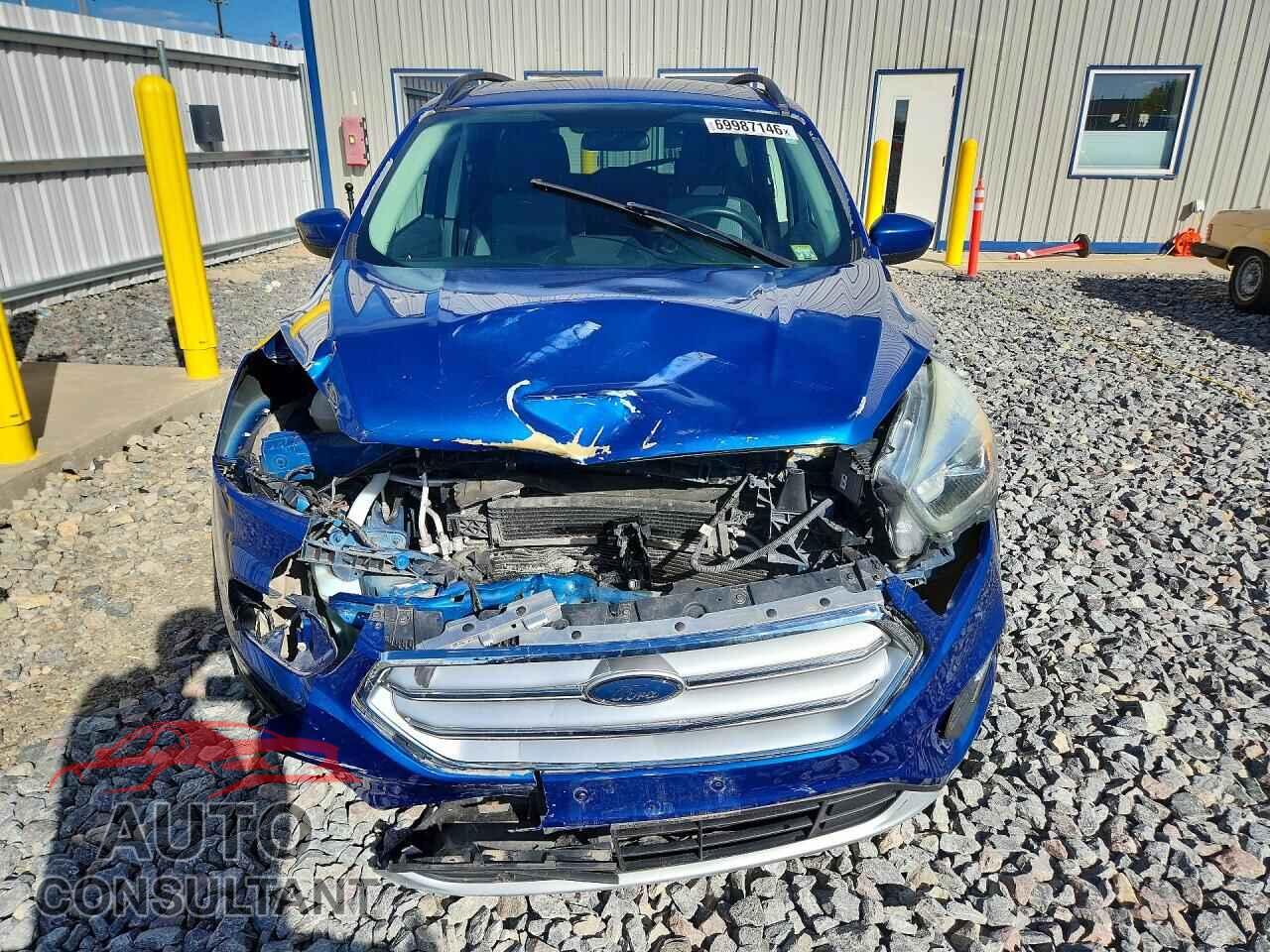 FORD ESCAPE 2017 - 1FMCU0G97HUA21000