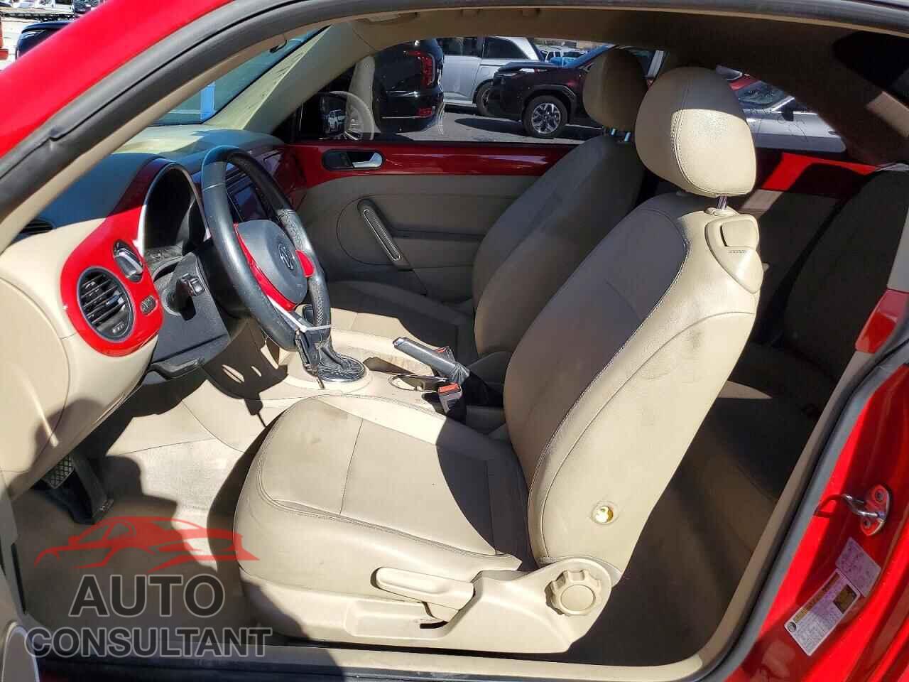 VOLKSWAGEN BEETLE 2012 - 3VWJP7AT9CM659727