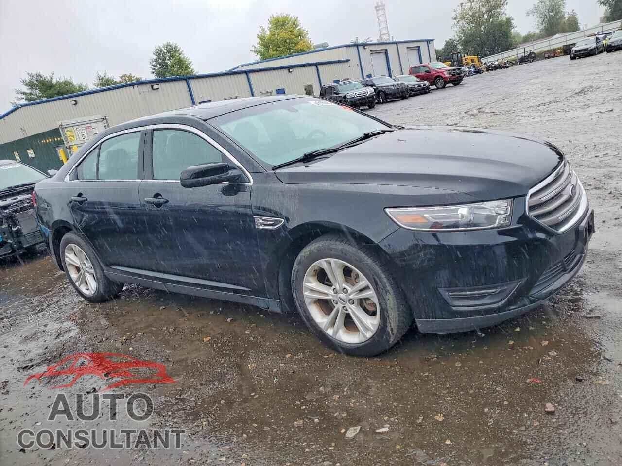 FORD TAURUS 2018 - 1FAHP2E88JG103822