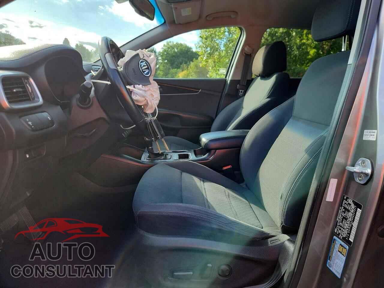 KIA SORENTO 2017 - 5XYPGDA39HG257917