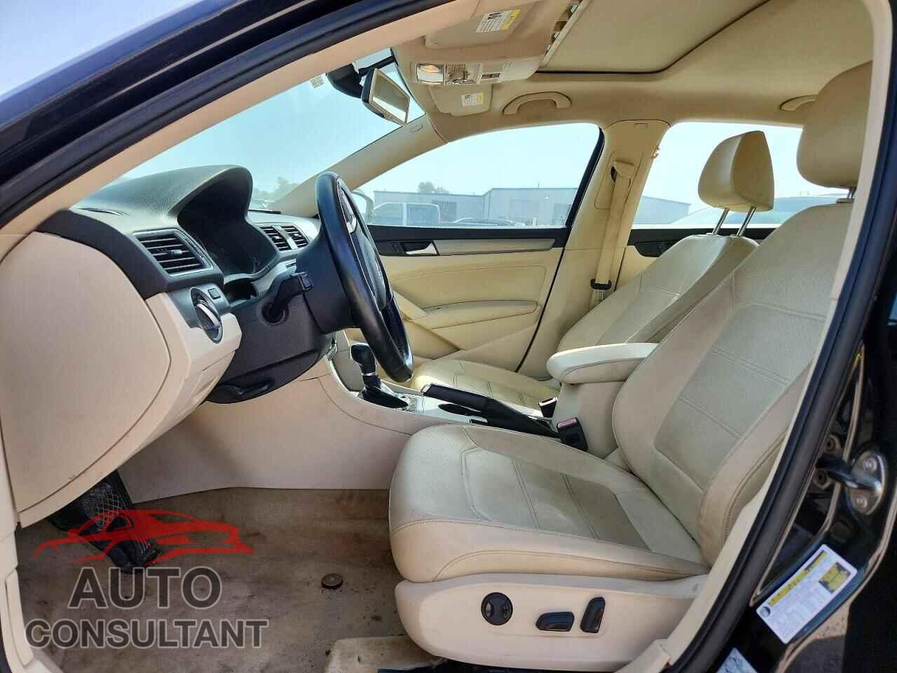 VOLKSWAGEN PASSAT 2014 - 1VWBN7A33EC006258