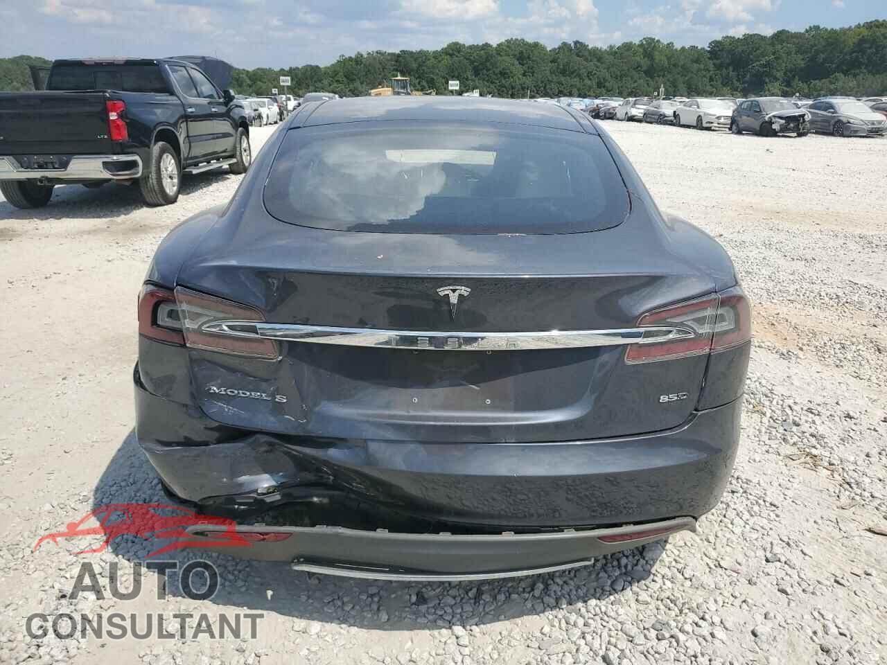 TESLA MODEL S 2015 - 5YJSA1E26FF111037