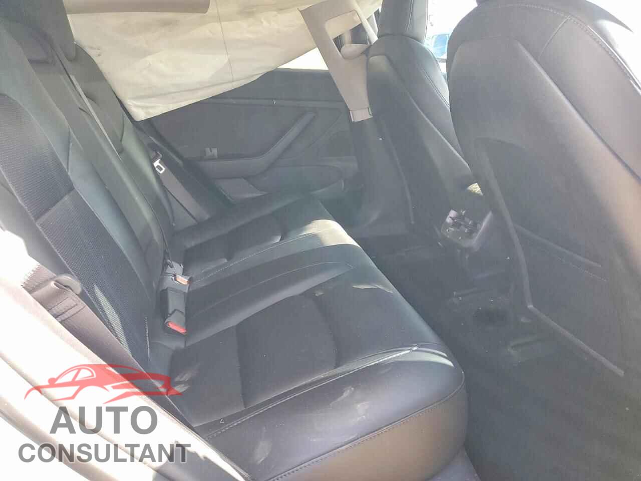 TESLA MODEL 3 2018 - 5YJ3E1EA0JF051166