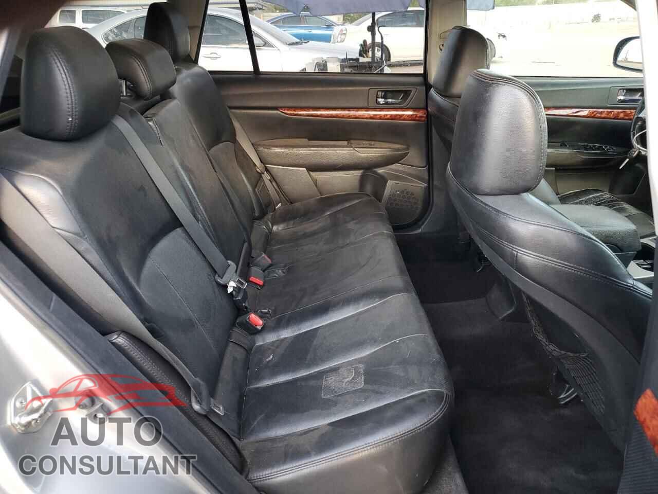 SUBARU OUTBACK 2010 - 4S4BRDKC8A2370241