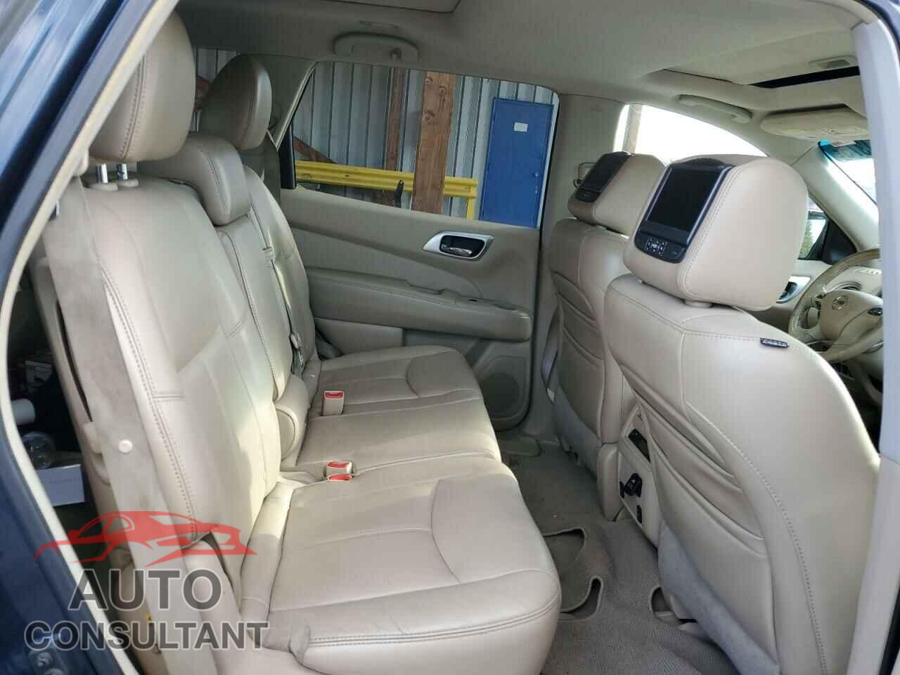 NISSAN PATHFINDER 2013 - 5N1AR2MM1DC664200