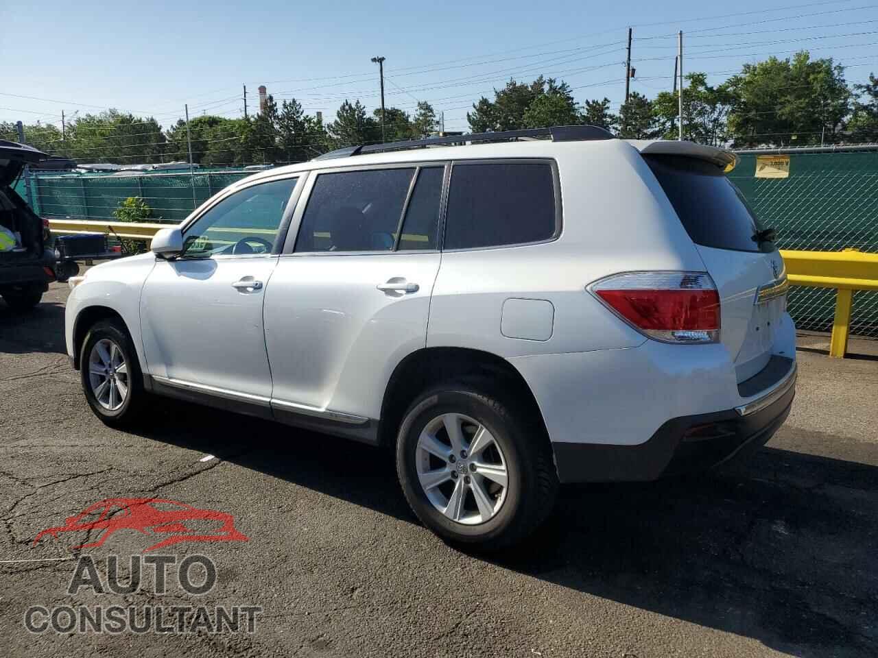 TOYOTA HIGHLANDER 2011 - 5TDBK3EH7BS064295