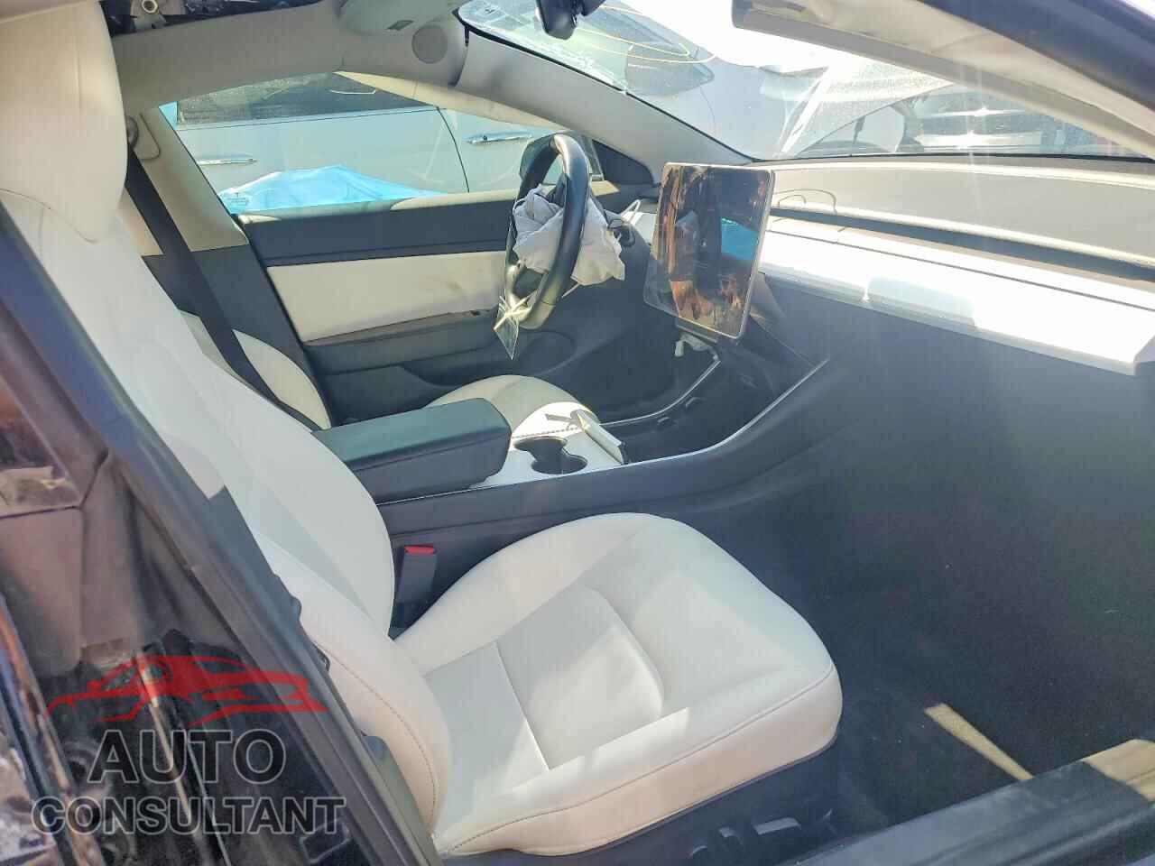 TESLA MODEL 3 2018 - 5YJ3E1EA0JF178029