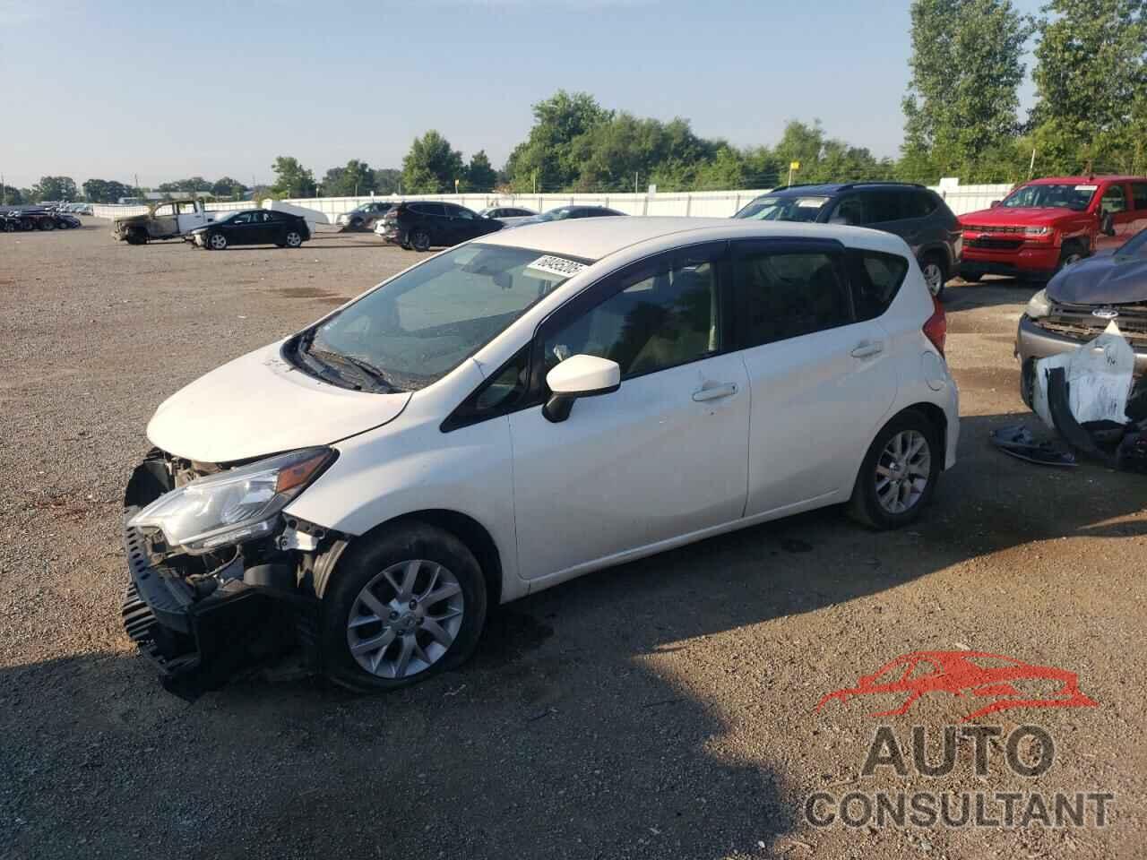 NISSAN VERSA 2018 - 3N1CE2CP7JL367259