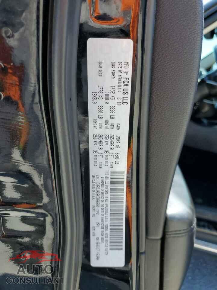 DODGE DURANGO 2019 - 1C4RDJAG8KC806991