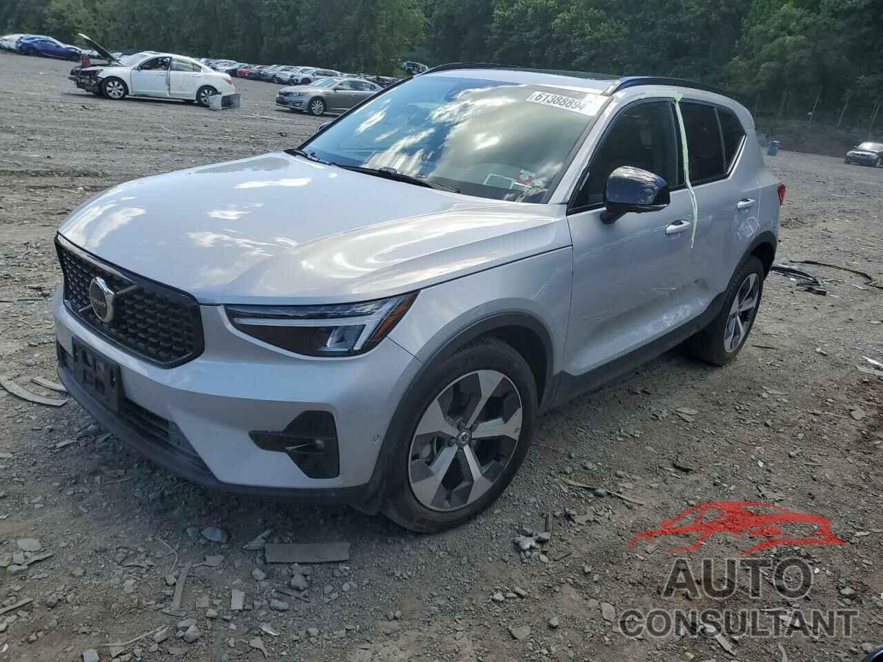 VOLVO XC40 PLUS 2023 - YV4L12UW4P2931777