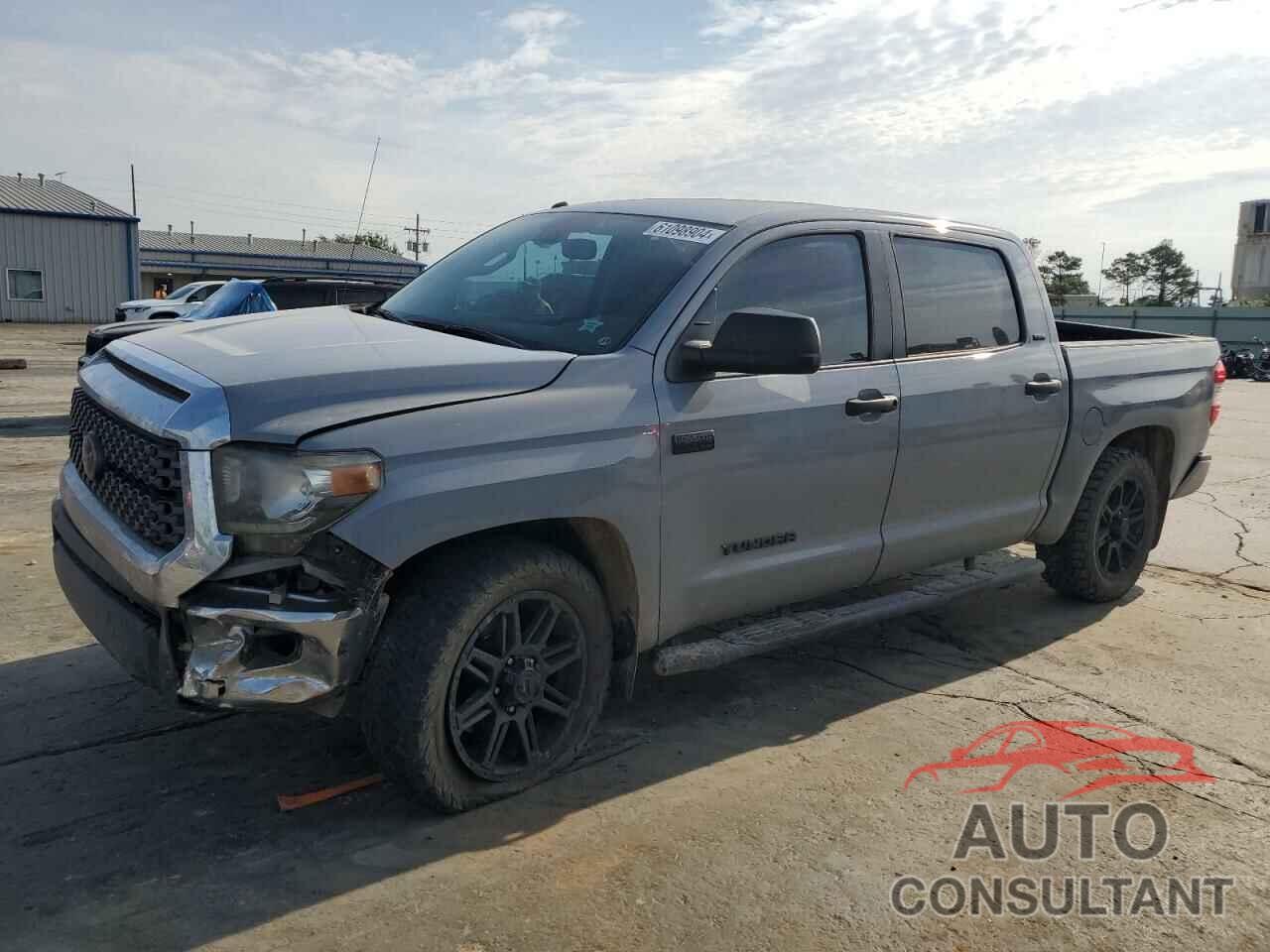 TOYOTA TUNDRA 2018 - 5TFDW5F12JX737352