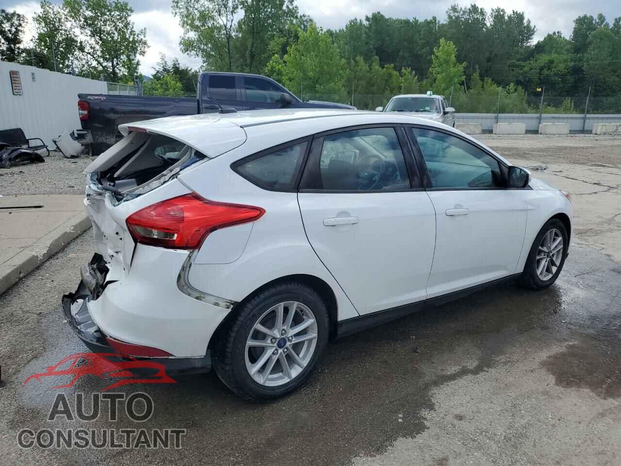 FORD FOCUS 2017 - 1FADP3K24HL304672