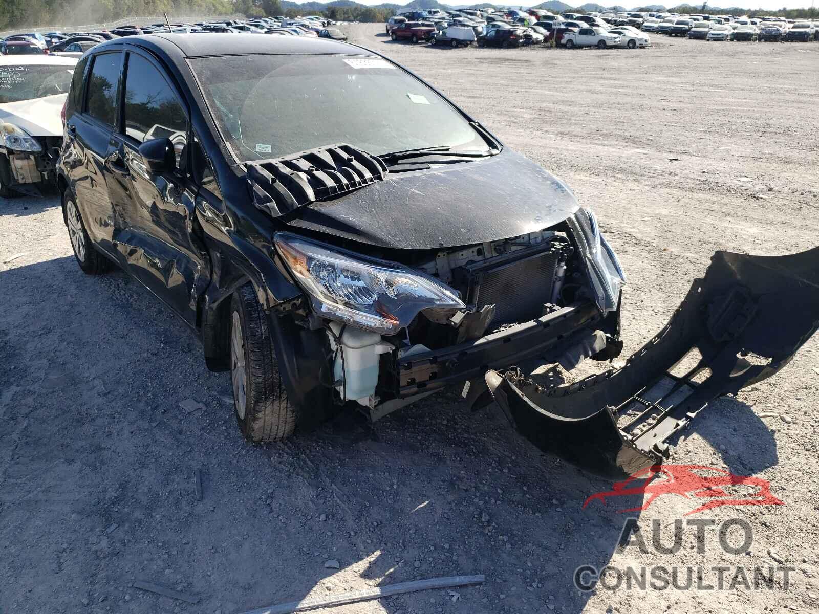 NISSAN VERSA 2018 - 3N1CE2CP8JL358005