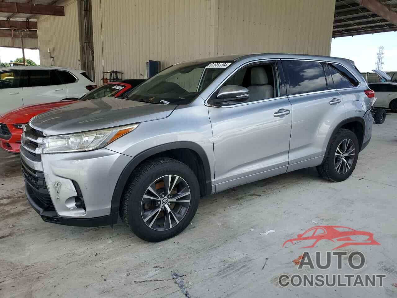 TOYOTA HIGHLANDER 2018 - 5TDZZRFH6JS246967