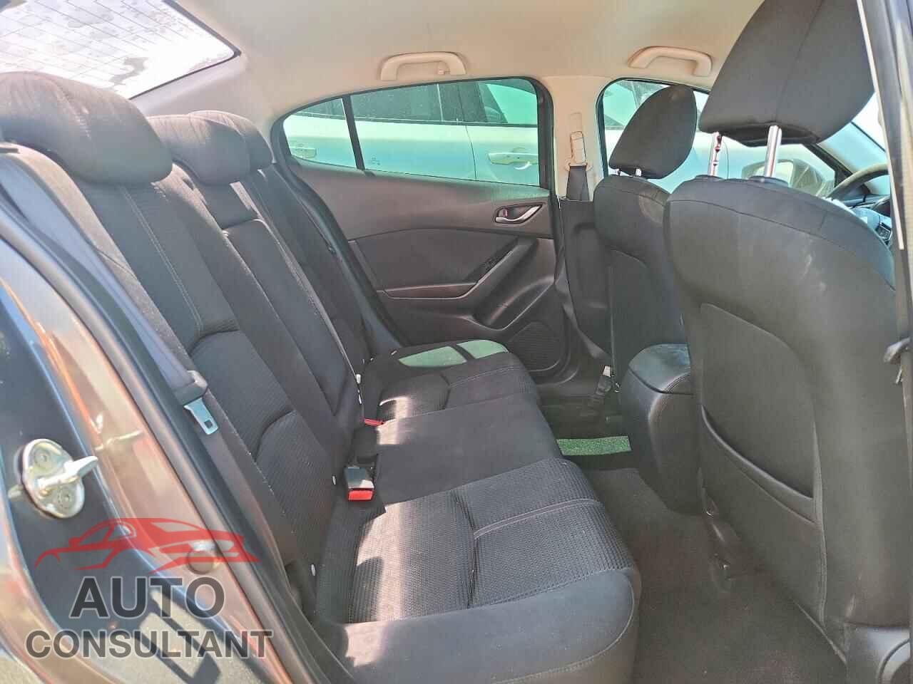 MAZDA 3 2017 - 3MZBN1U76HM107325