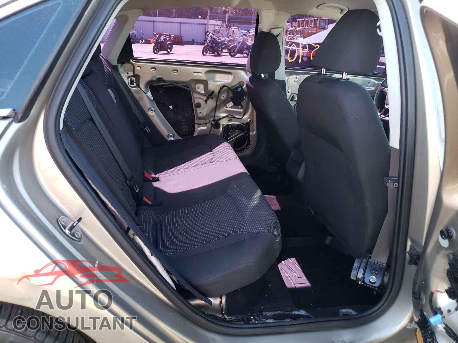 VOLKSWAGEN PASSAT 2016 - 1VWAT7A35GC036477