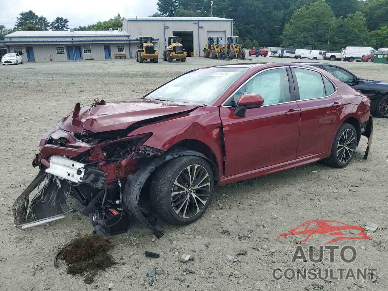 TOYOTA CAMRY 2018 - 4T1B11HK1JU518660