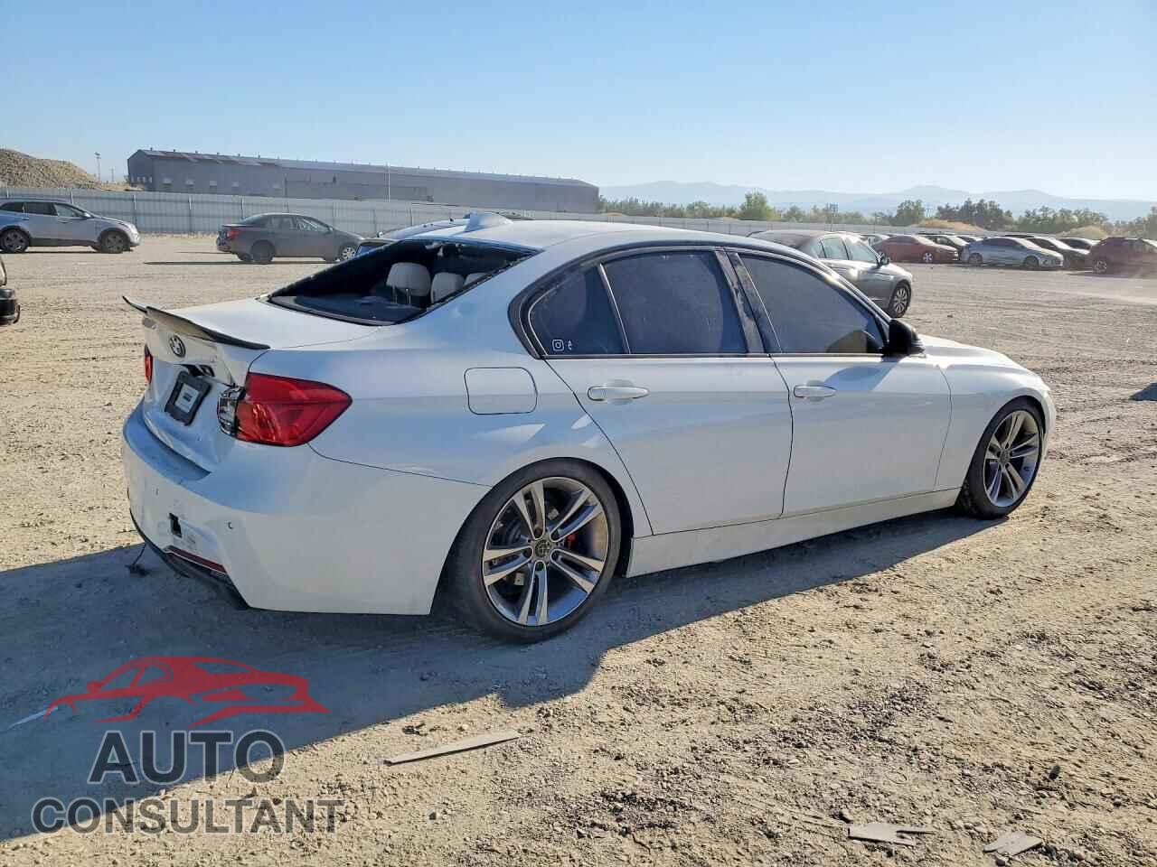 BMW 3 SERIES 2018 - WBA8B9G56JNU99441