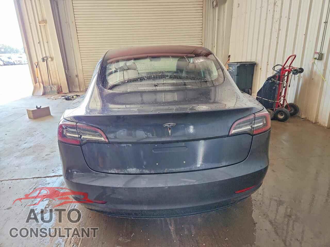 TESLA MODEL 3 2018 - 5YJ3E1EA5JF034623