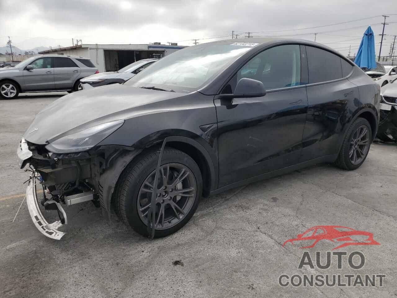 TESLA MODEL Y 2025 - 7SAYGDEE6SF240249