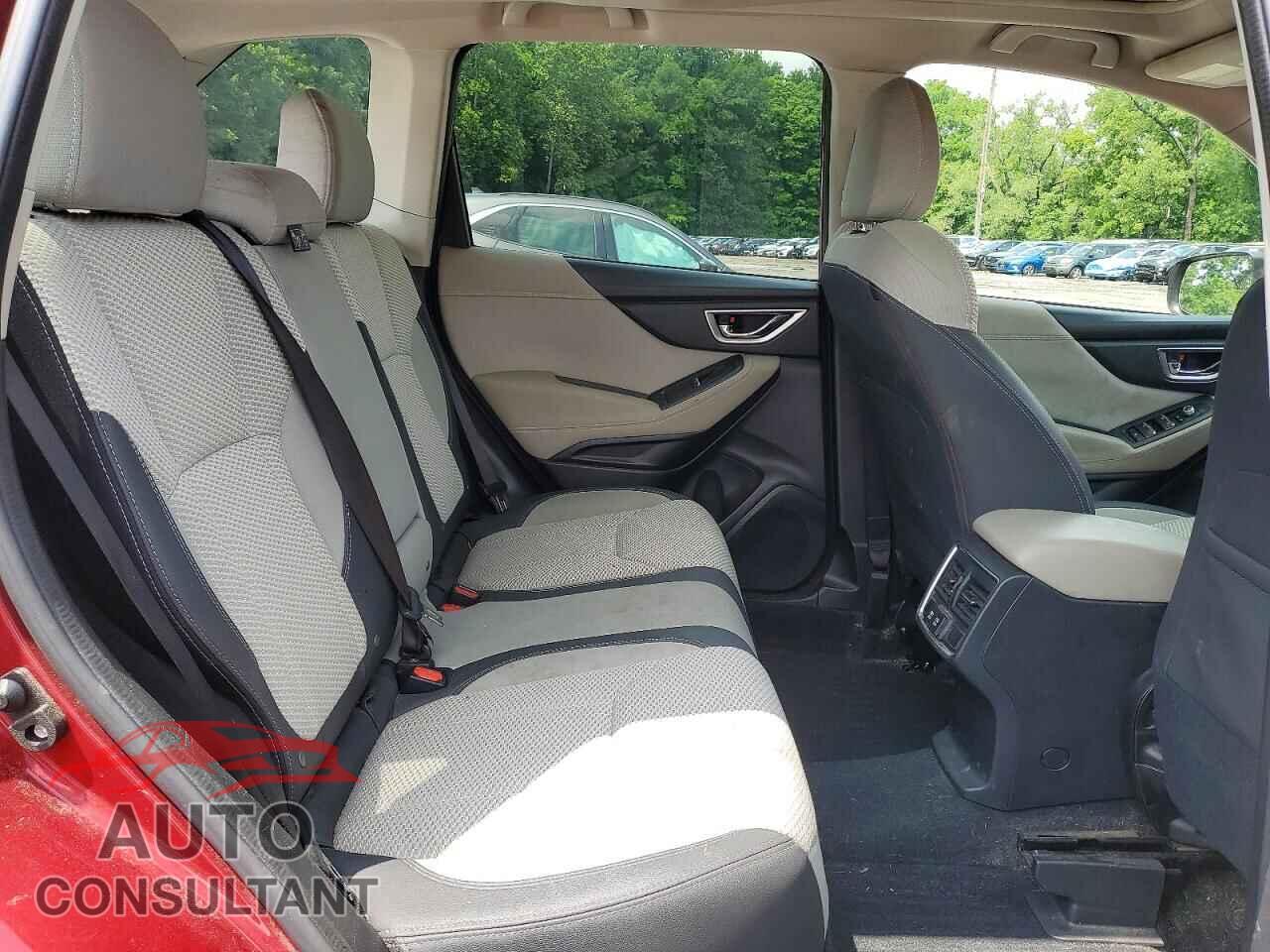 SUBARU FORESTER 2019 - JF2SKAEC8KH406657