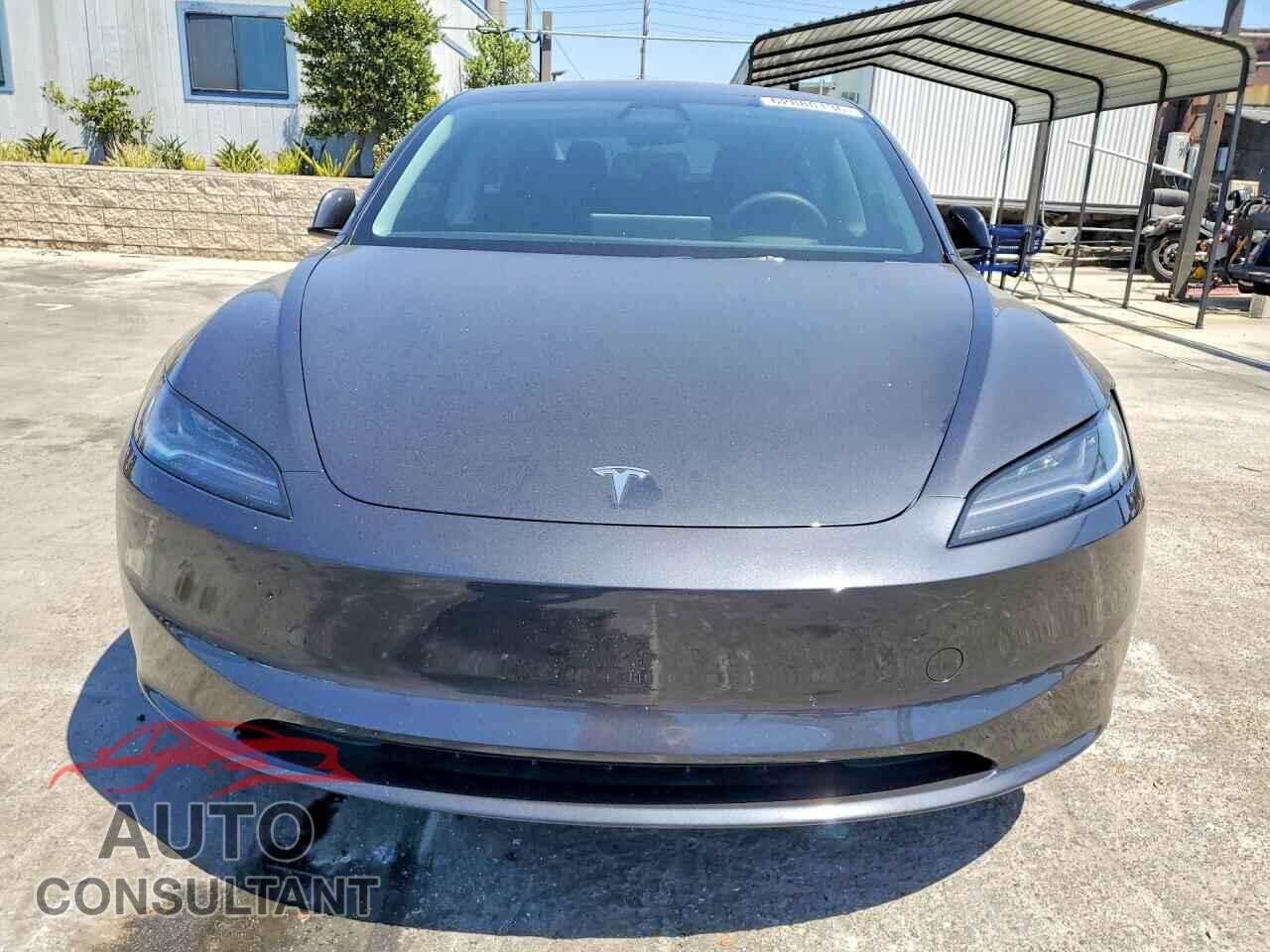 TESLA MODEL 3 2025 - 5YJ3E1EA7SF033801
